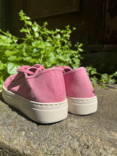 Natural World Eco Rosa Canvas Pumps
