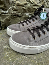 Natural World Eco Antartica Suede Boots 924