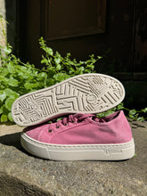 Natural World Eco Rosa Canvas Pumps