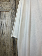 Apuntob a.b White Knitted Cardigan