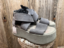 Preloved Lofina Grey Sandals