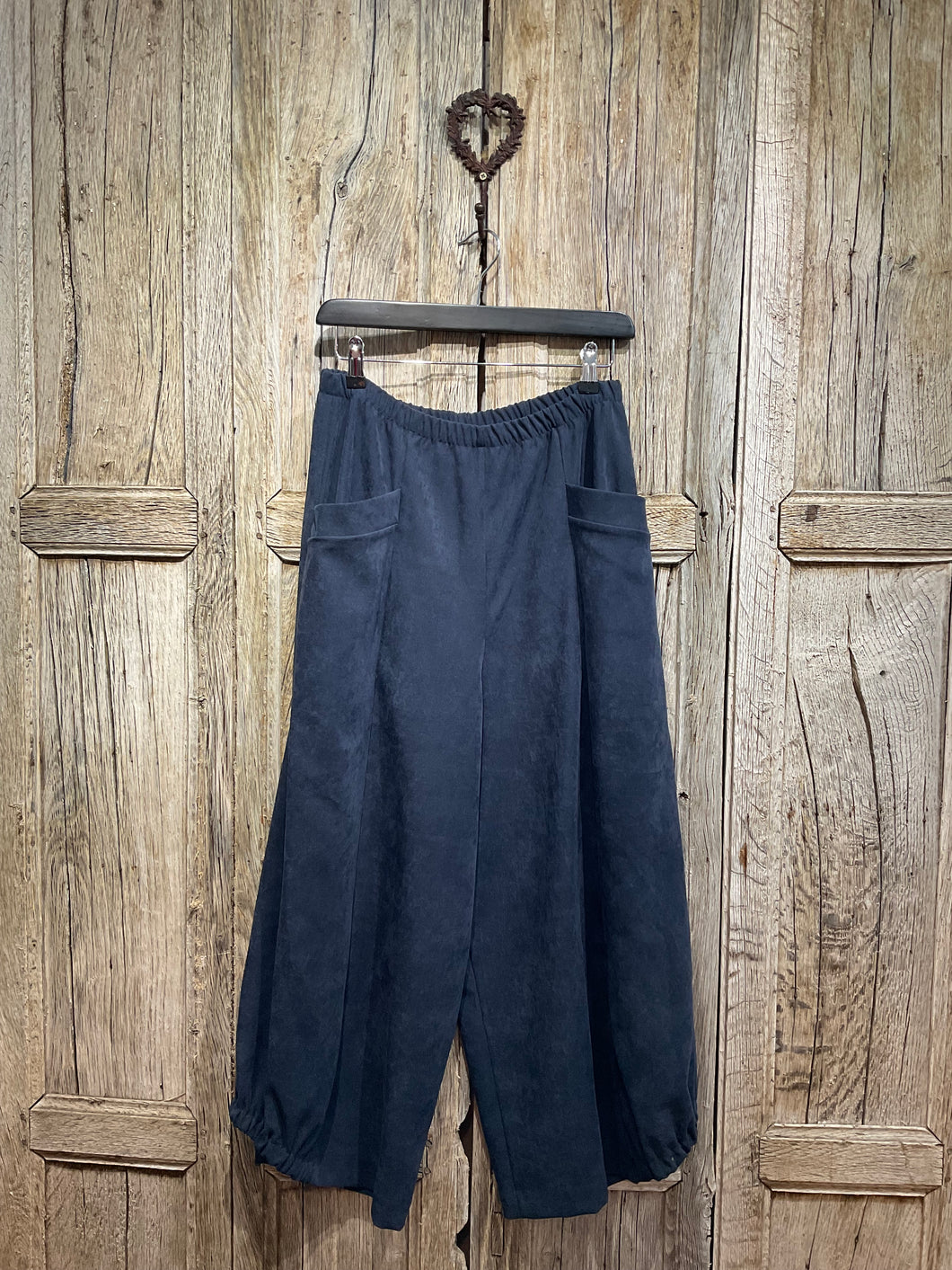 Preloved Corinna Caon Black Cropped Trousers