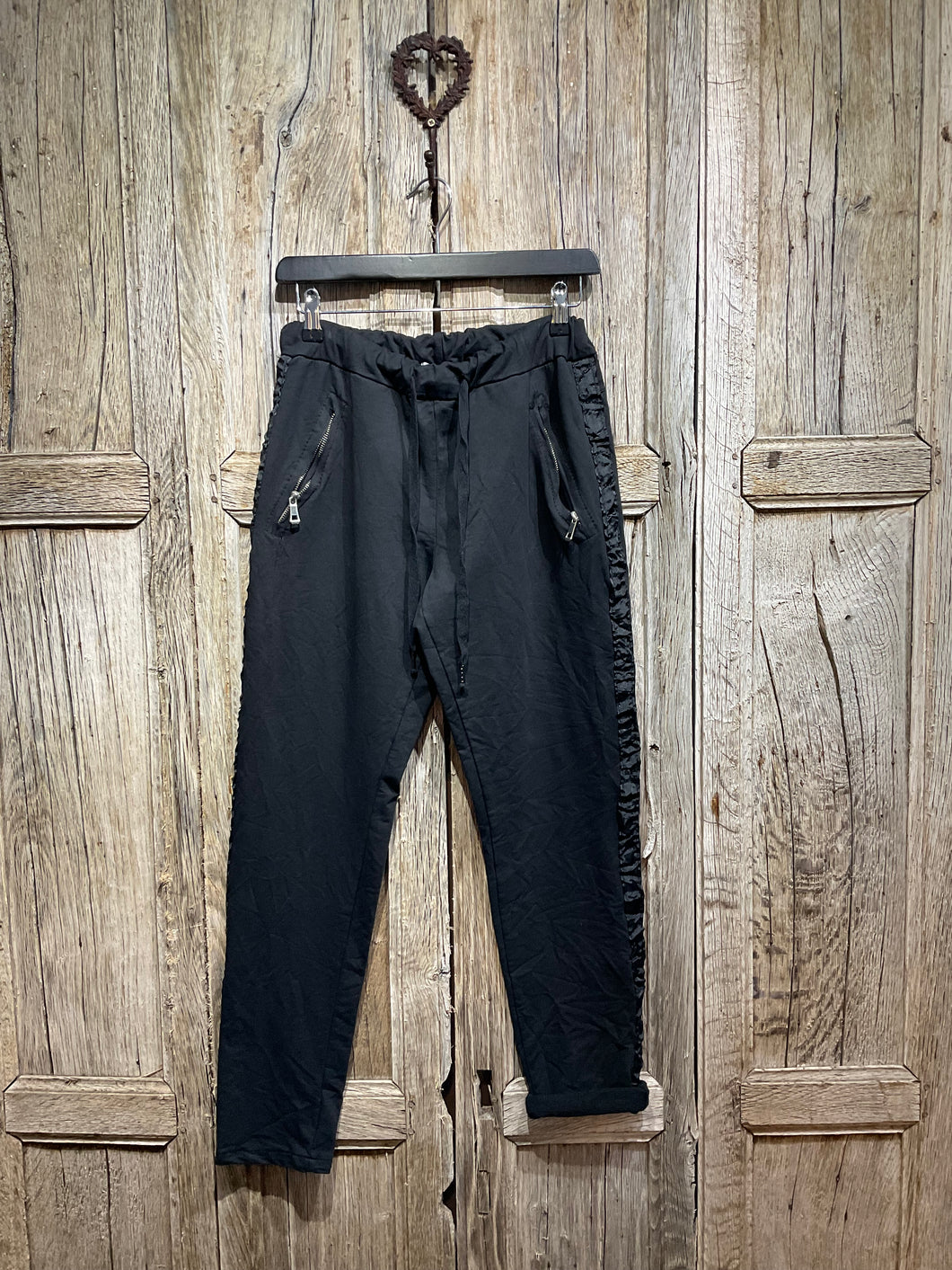 Preloved D.E.C.K. By DECOLLAGE Black Stretch Lounge Pants