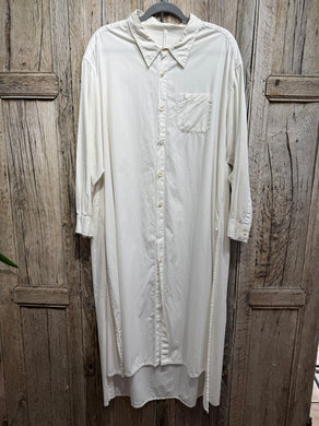 Magnolia Pearl Preloved Long White Shirt