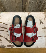 Preloved LOFINA Red Sliders