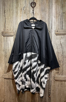 Preloved NESLAY Black Oversized Coat with Pattern Detail Hem