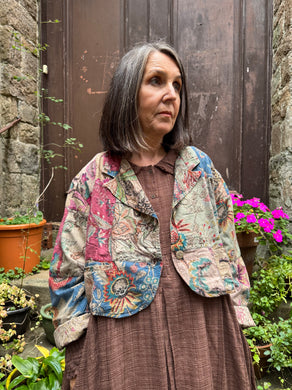 JLS Bold Floral Cropped Buttoned Jacket 1164