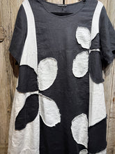 Grizas Black & White Appliqué Linen Dress 91830-L532  SS26
