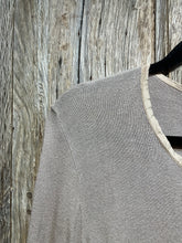 Preloved OUT OF XILE Beige Cardigan Silk/Cotton with Mother of Pearl Buttons