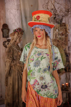 Magnolia Pearl Passion Vine Tee 2441