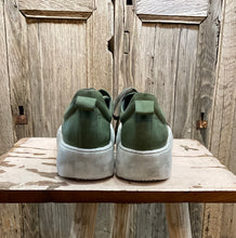 Preloved Green Leather Sneakers