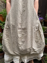 JLS Sleeveles Striped Puffy Dress D38