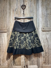Preloved BLEU BLANC ROUGE Black and Green Floral Skirt