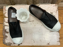 Preloved Lofina, Black & White Leather Pumps