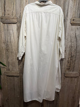 Magnolia Pearl Preloved Long White Shirt
