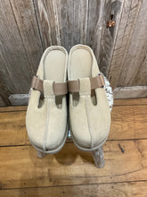 Preloved Ugg Beige Clogs