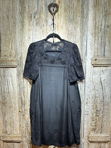 Preloved High Black Lace Dress