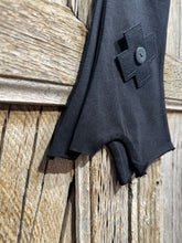Plü Black Wrist Sleeve AW25