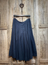 Preloved LURDES BERGADA Navy Pleated Skirt