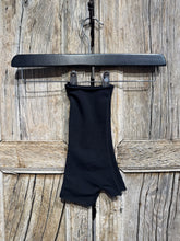 Plü Black Wrist Sleeve AW25