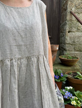 JLS Puffy Pocket Sleeveless Dress D18