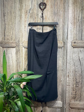 Preloved LILITH Fish-Tail Lined Linen Black Skirt