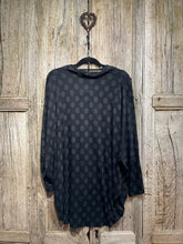 Preloved SAHARA Batwing Jersey Top with Spot Detailing