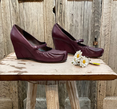 Preloved Ixos, Strappy Wedged Maroon Shoes
