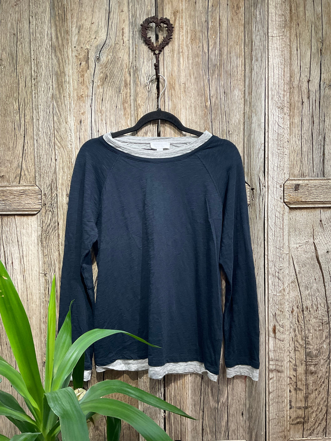 Preloved WHITE COMPANY Navy Tee with Grey Trim