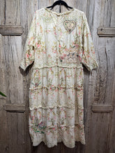 Magnolia Pearl Preloved Eyelet Ruth Ruffle Dress 930
