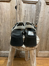 Preloved Lofina Grey Sandals