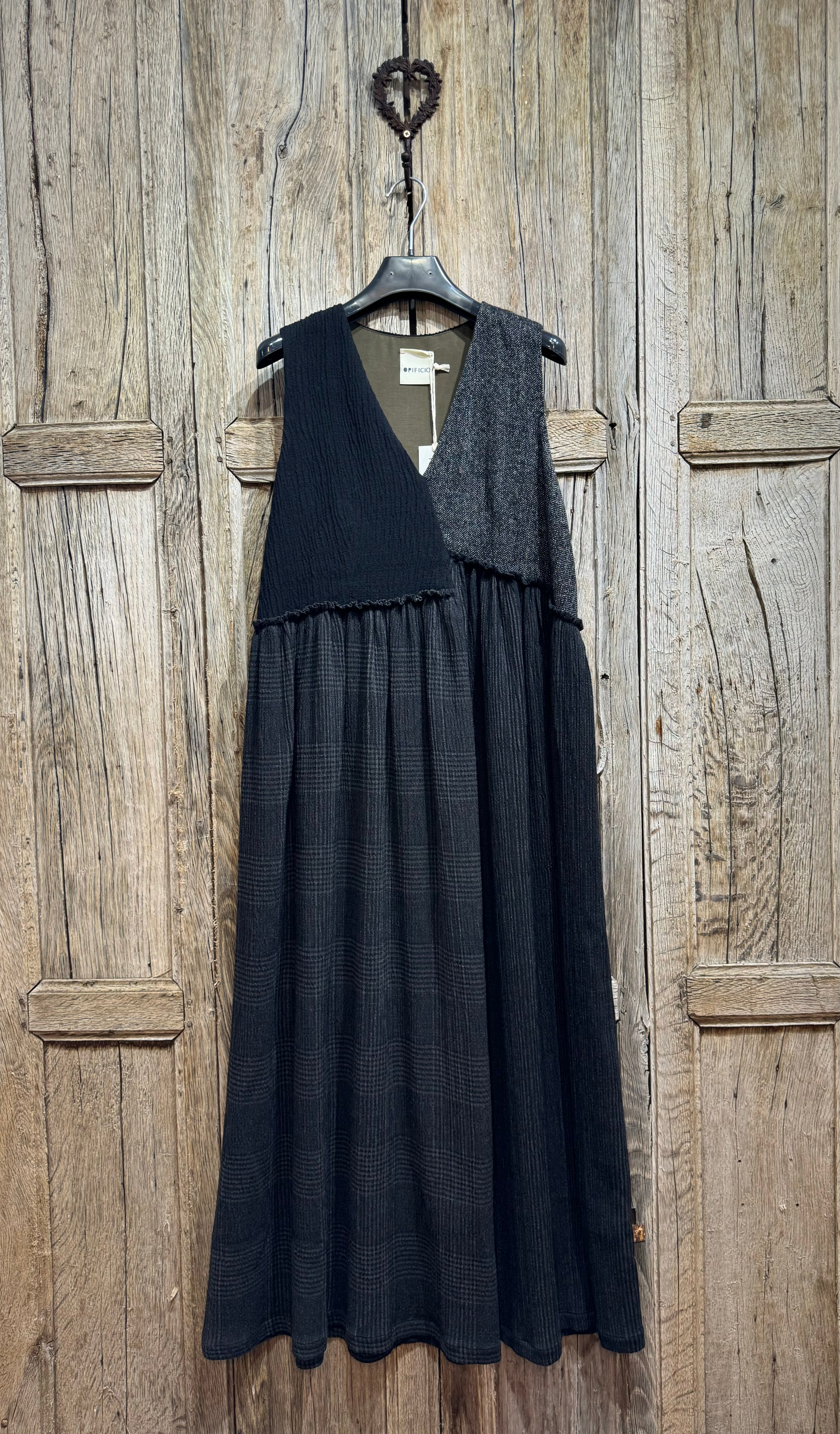 ワンピース [PHOTOCOPIEU] ANDI - SLEEVELESS DRESS PHOTOCOPIEU】 SLEEVELESS DRESS (ANDI) – ONENESS ONLINE STORE