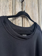 Plü Black Wide Short Sweater One Size 2105 AW25
