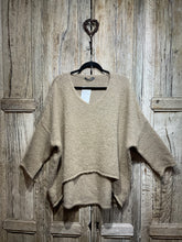 Preloved ALEMBIKA Jumper Beige