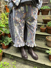 JLS Floral Velvet Trousers D61