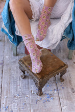 Magnolia Pearl Avignon Floral Short Socks 098