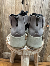 Preloved Lofina Grey Sandals