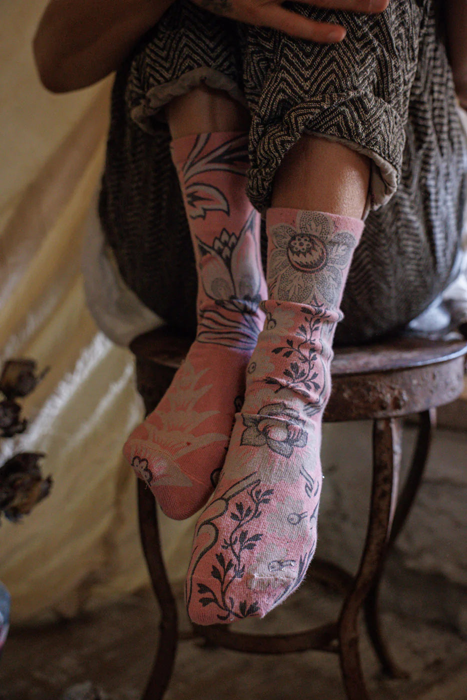 Magnolia Pearl Moxie Floral MP Socks 141
