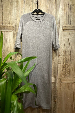 Preloved LOCKER ROAM Super Soft Long Grey Tunic with Front Split