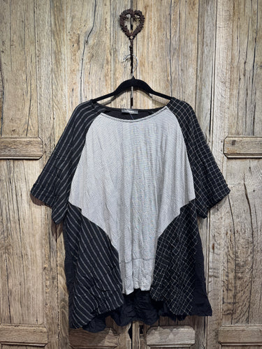 Preloved Alembika Black & White Top