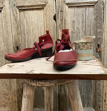 Preloved Trippen Red Shoes