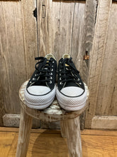 Preloved Converse Black Canvas Shoe