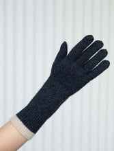 Oats & Rice Cuffed Cashmere Gloves Charcoal OR25-G08