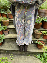 JLS Floral Velvet Trousers D61