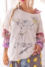 Preloved Magnolia Pearl Moonlight Skate Renaissance Tee 2146