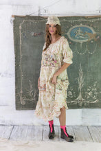 Magnolia Pearl Preloved Eyelet Ruth Ruffle Dress 930