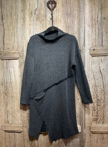 Preloved LINGZIJIA Black Knit Textured Tunic