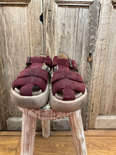 Preloved Lofina Burgundy Sandal