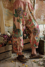 Magnolia Pearl Sunfaded Acai Appliqué LA Jolla Joggers 913