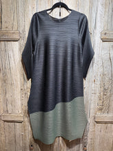 Preloved Thanny Black & Green Crinkle Dress